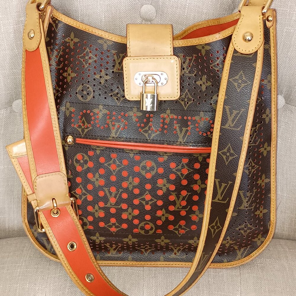 LOUIS VUITTON PERFORATED MUSSETTE